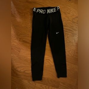 Nike Pro Capris